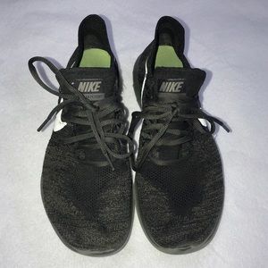 Nike Men’s Free RN Flyknit Tennis Shoe